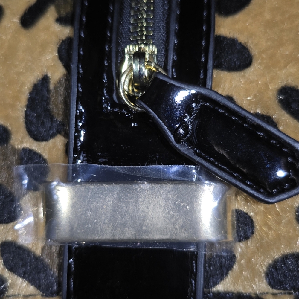 Leopard Print Handbag - Picture 8 of 16